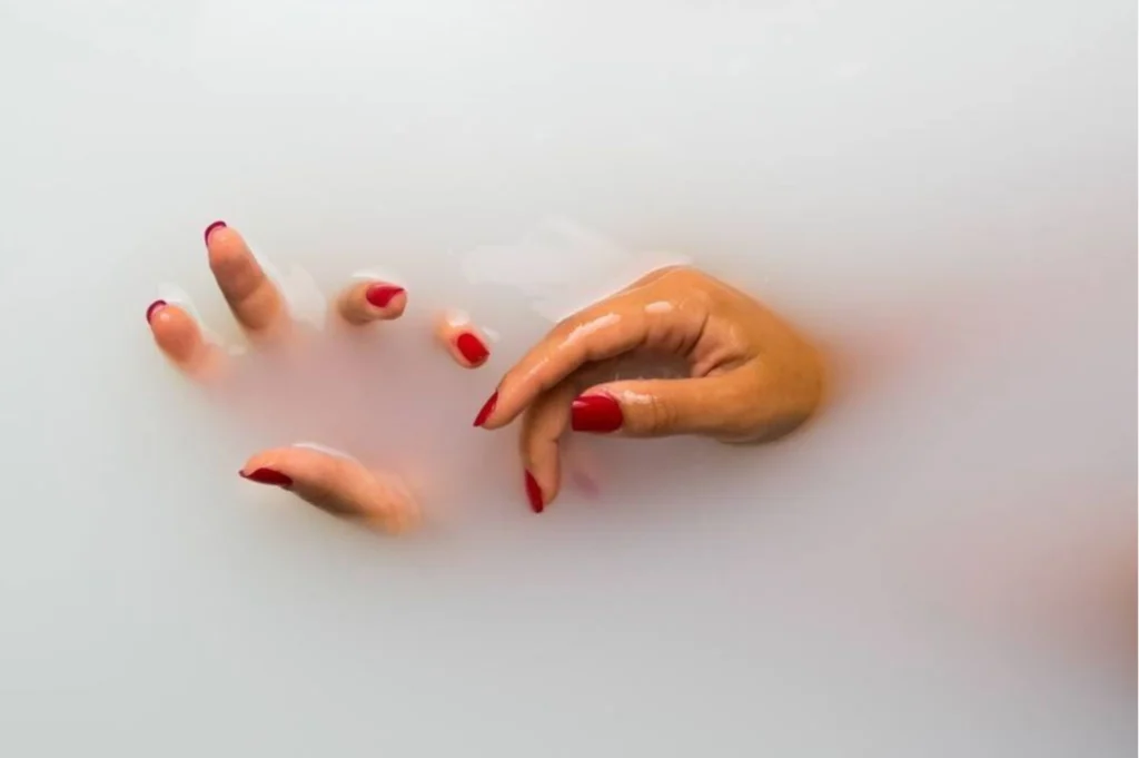 مزایای مانیکور خیس
